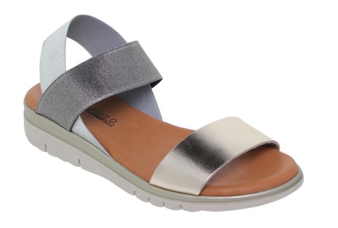 Sandales en cuir argentée 1