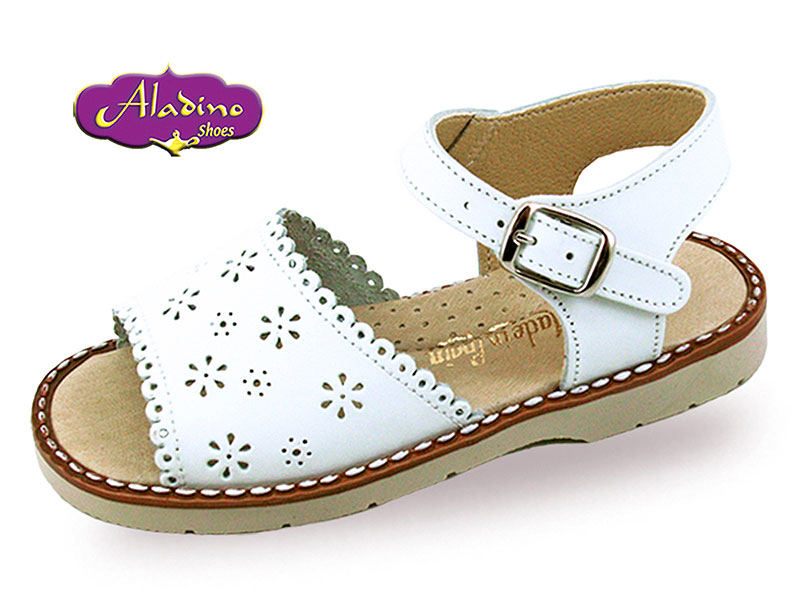Sandales en cuir blanche 3