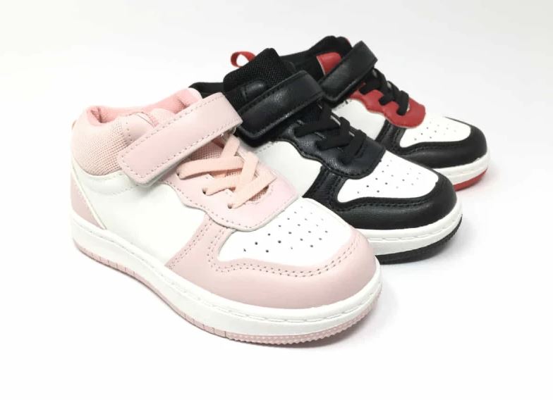 Basket rose et blanc