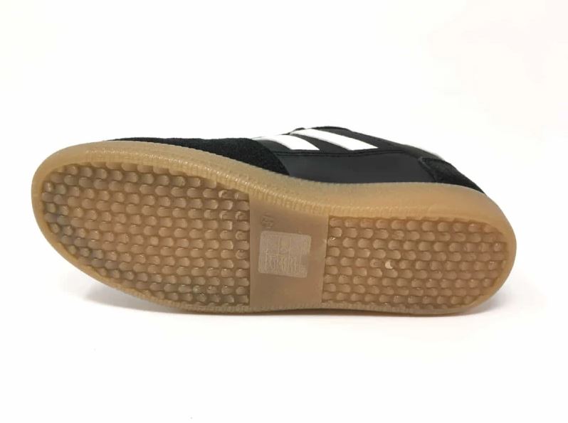 Basket noire et blanche femme. 3