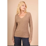 Pull col V beige cotelé