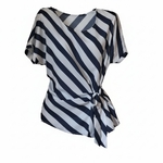Blouse avec rayures à nouer