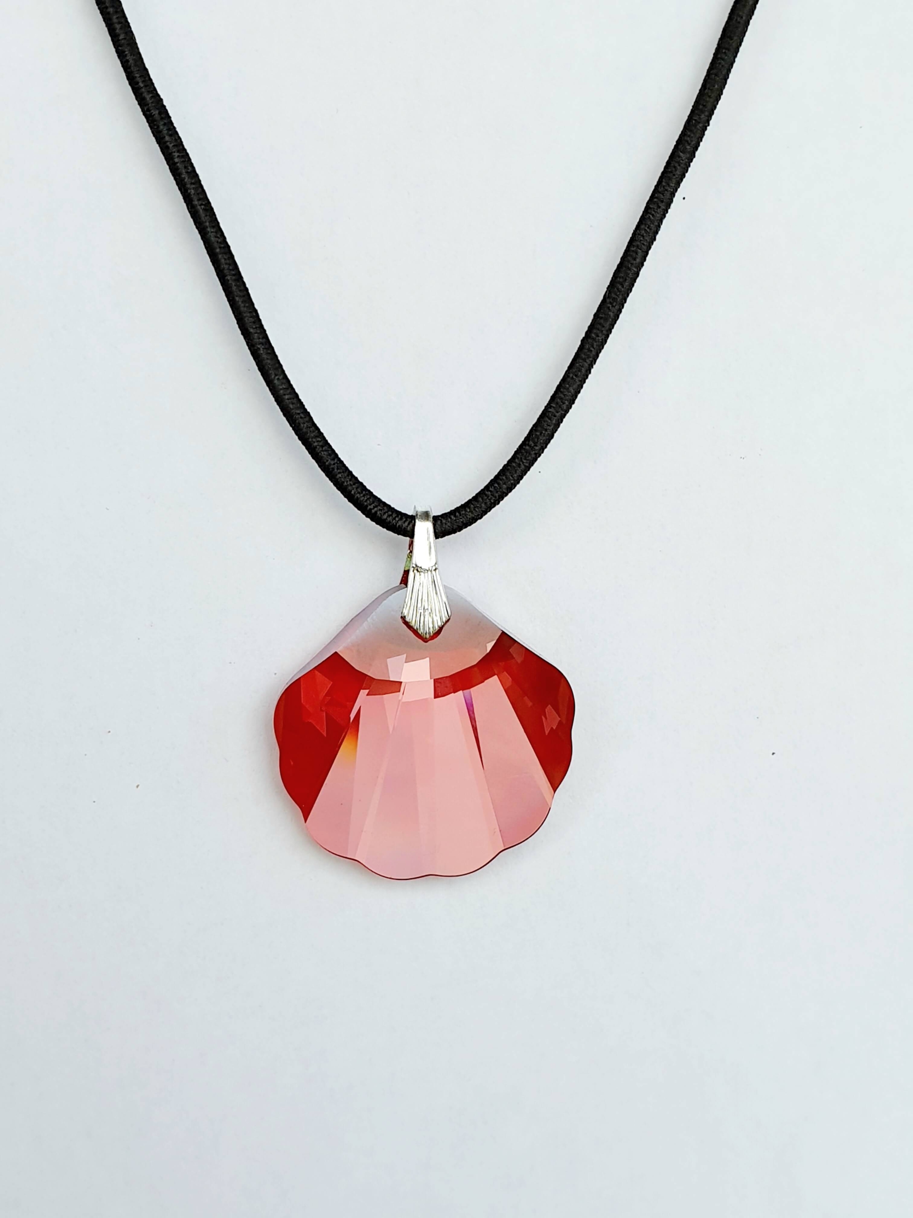 Pendentif coquillage en cristal Swarovski rouge magma