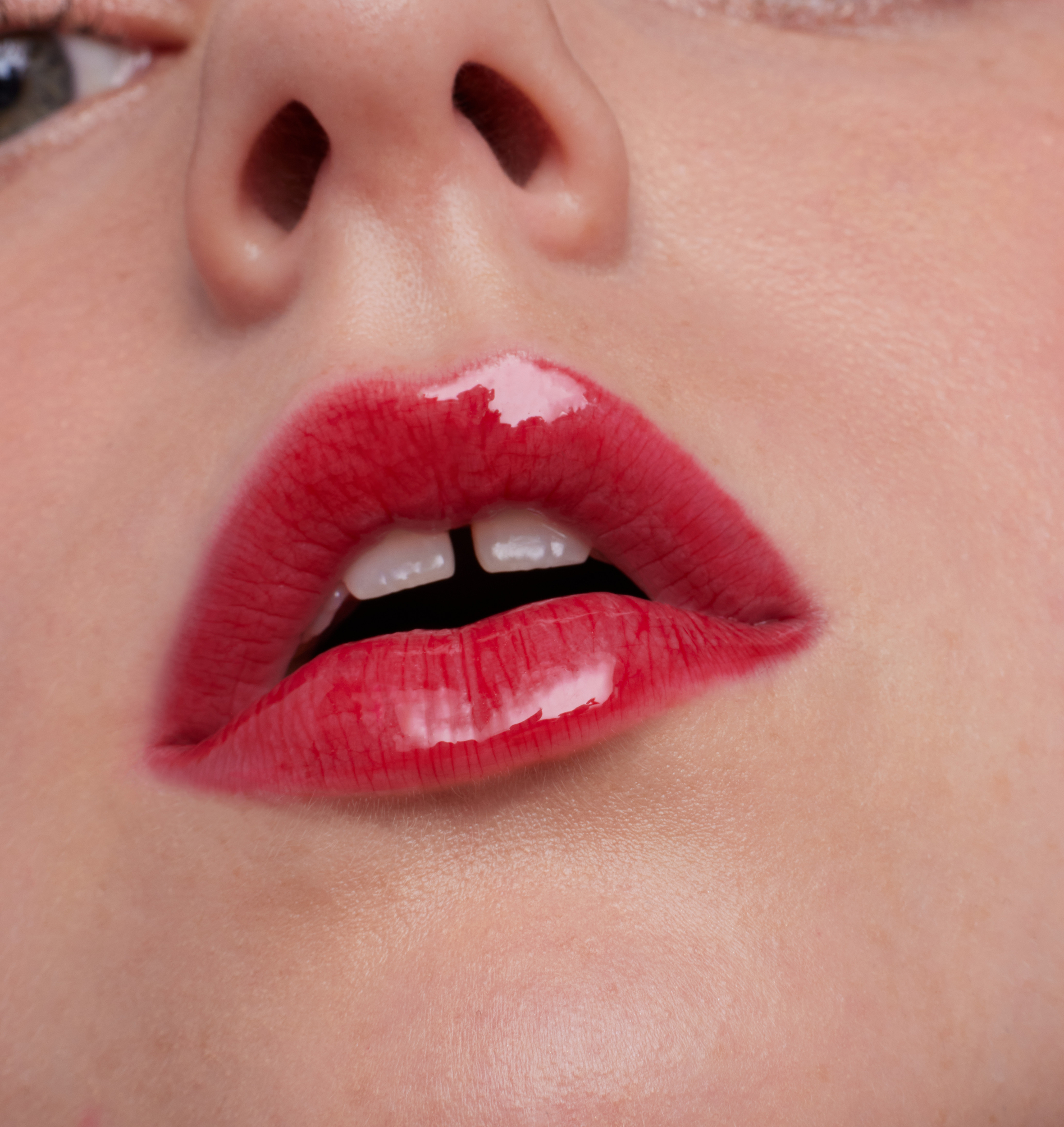 jane iredale colorluxe lipglaze siren model light