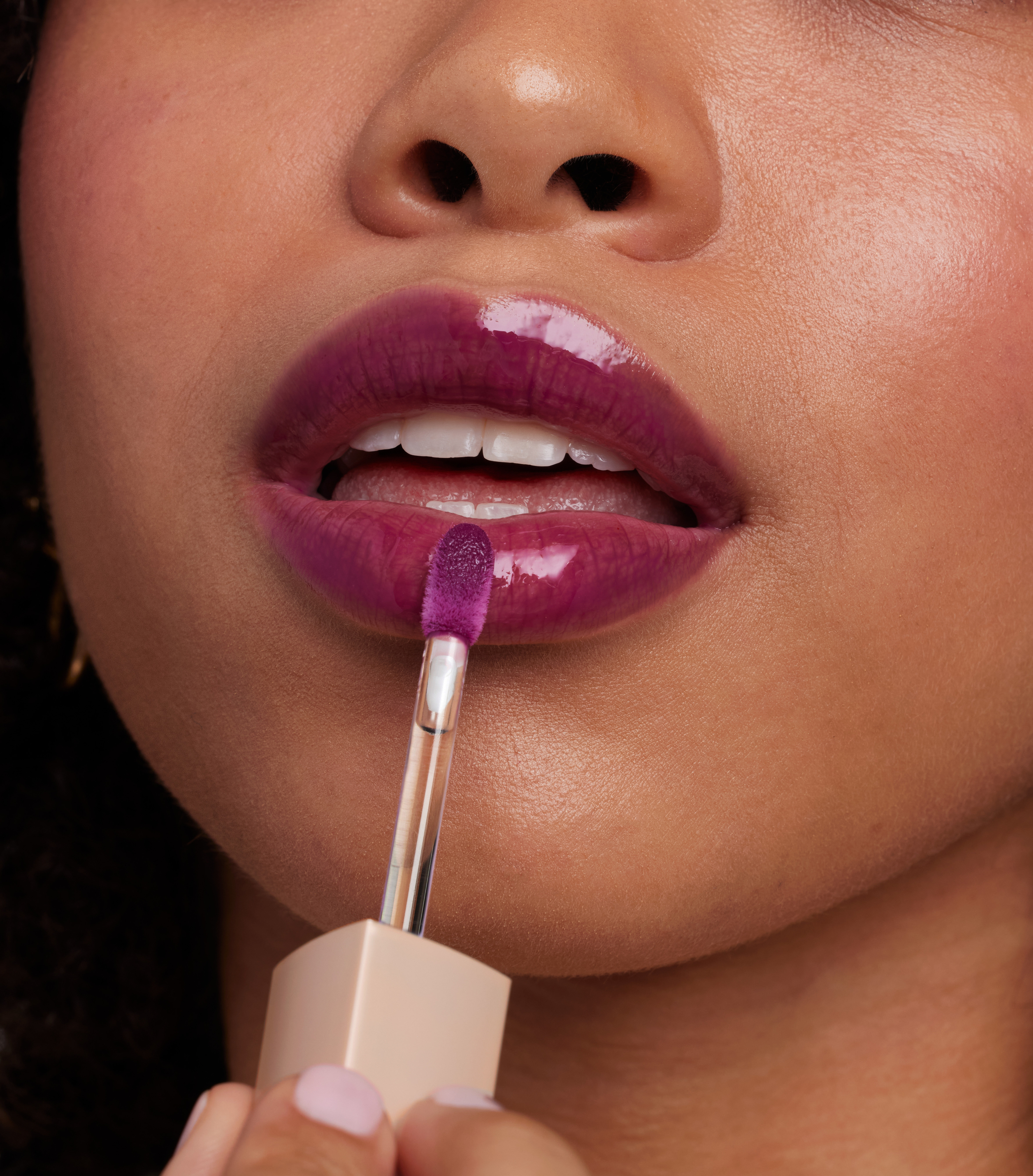 jane iredale colorluxe lipglaze juicy model dark