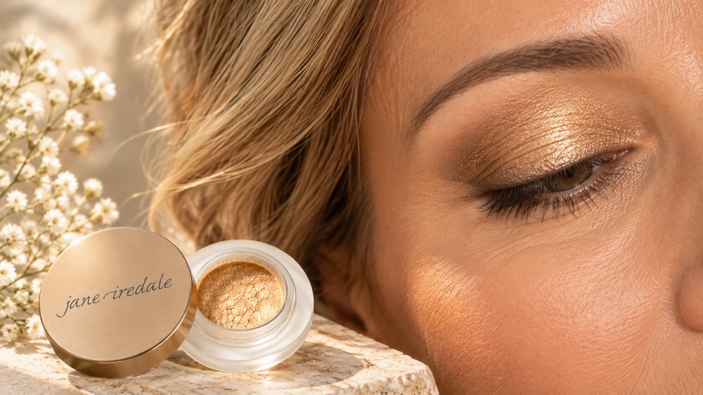 jane iredale 24K Gold Dust Gold - maquillage doré lumineux sur les yeux