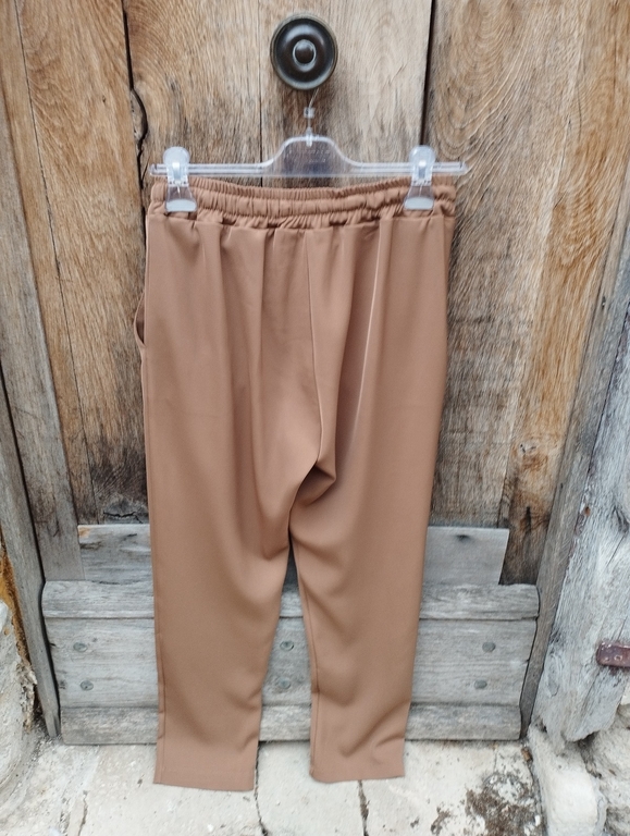 pantalon-quarzo-camel-banditas-1
