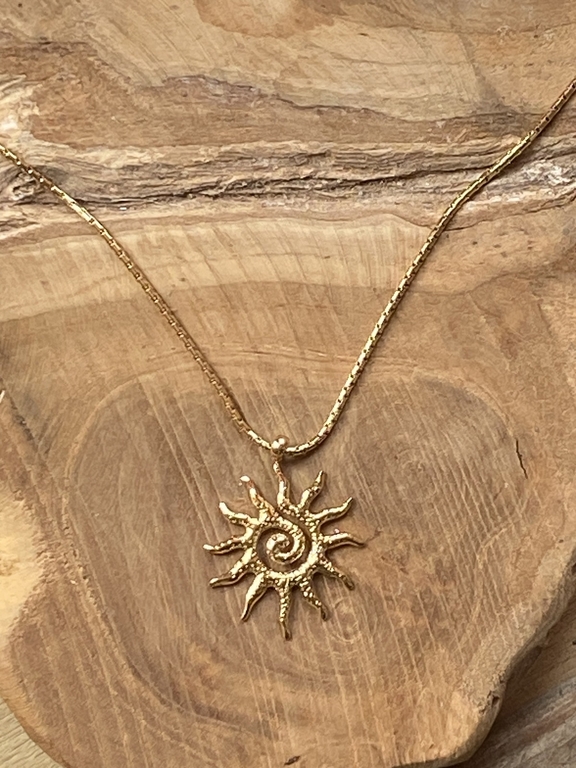 collier-soleil-acier-inoxydable