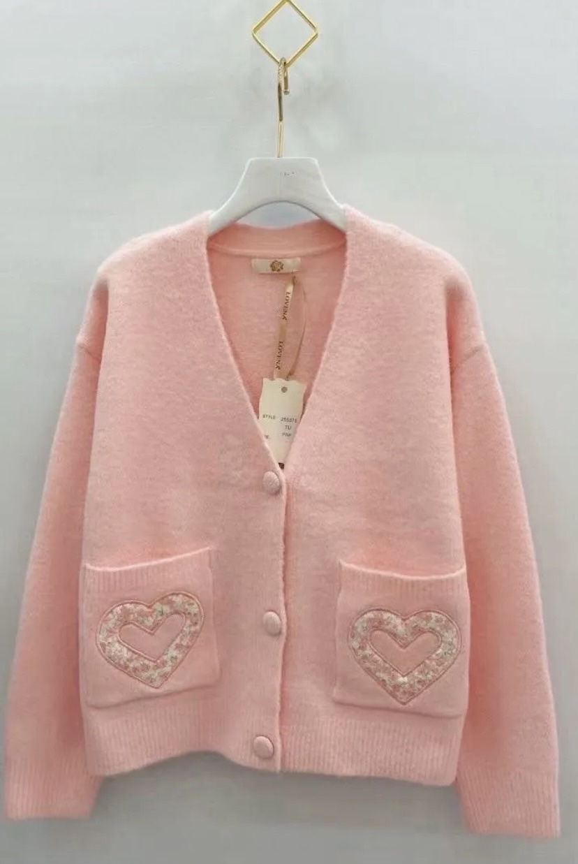 gilet-poches-coeurs-rose-5