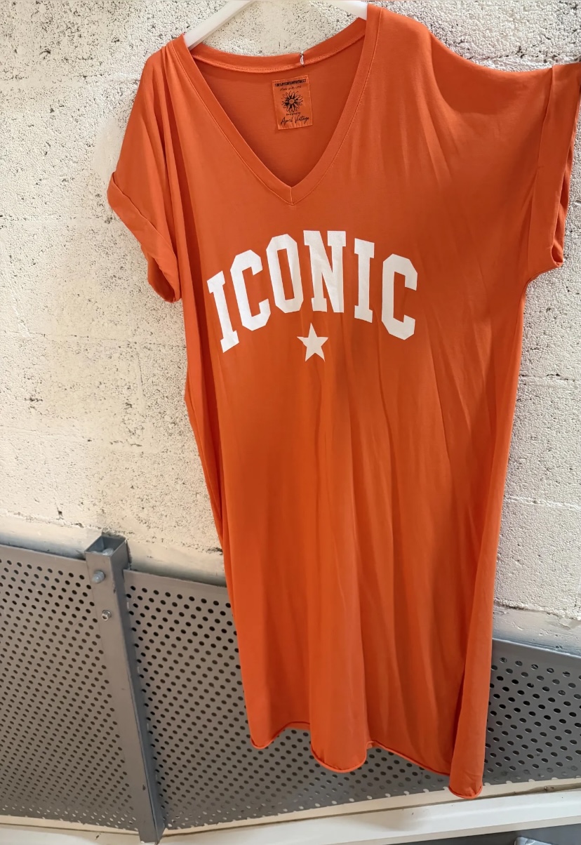 robe-maxi-t-shirt-iconic-orange-april-vintage