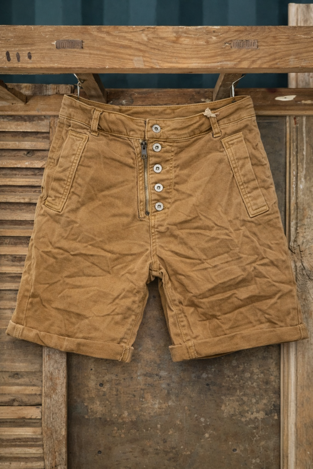 short 6001 melly and co camel 3