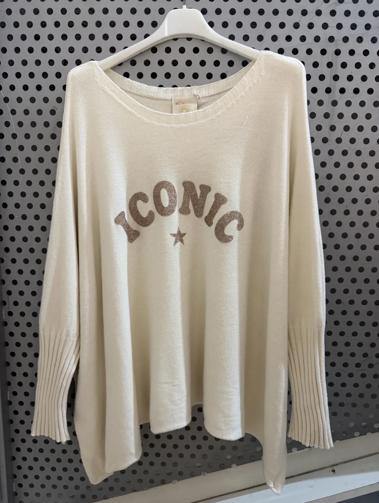 PULL OVERSIZE ICONIC CREME APRIL VINTAGE 2