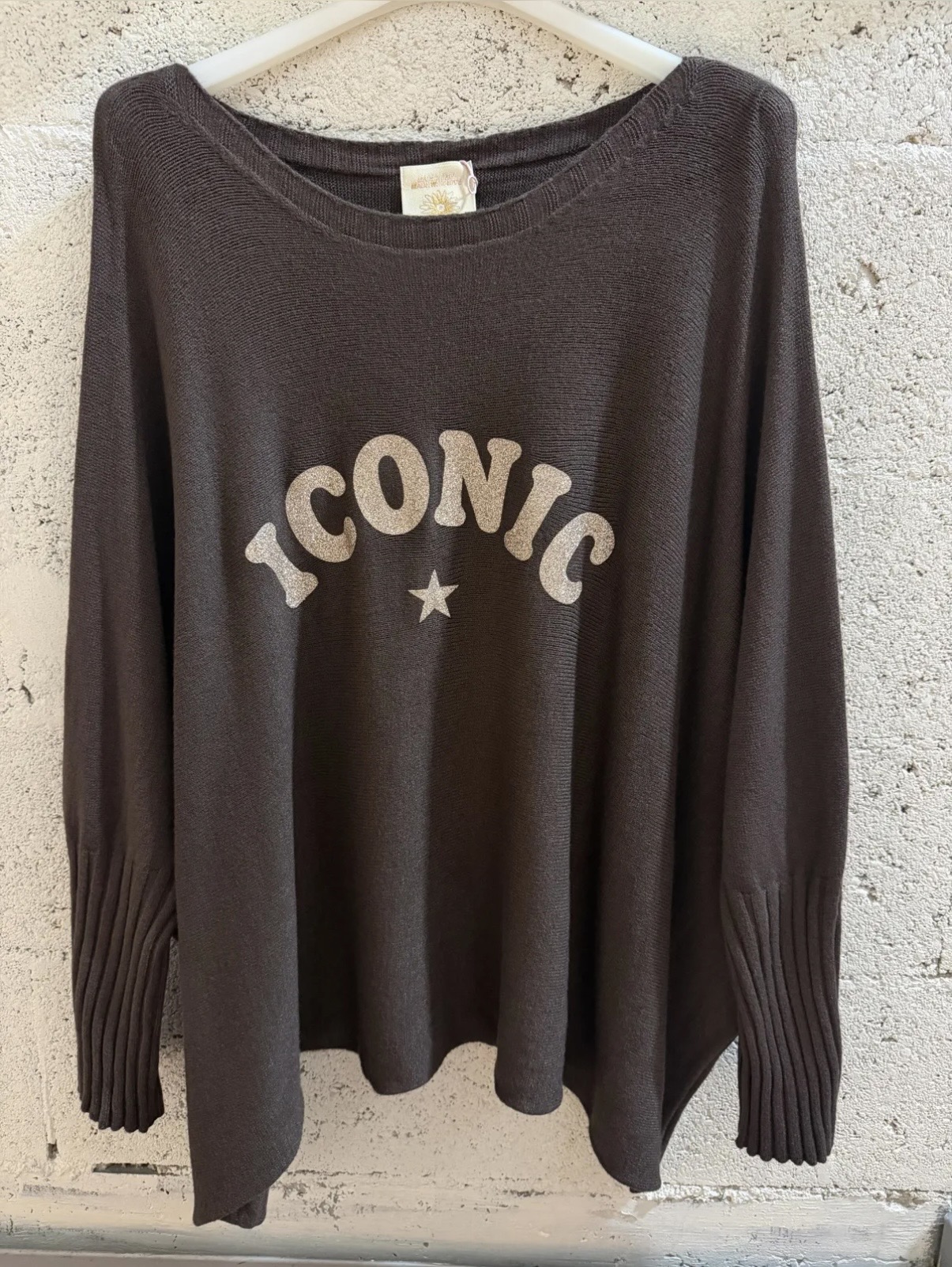 PULL OVERSIZE ICONIC CHOCOLAT 1