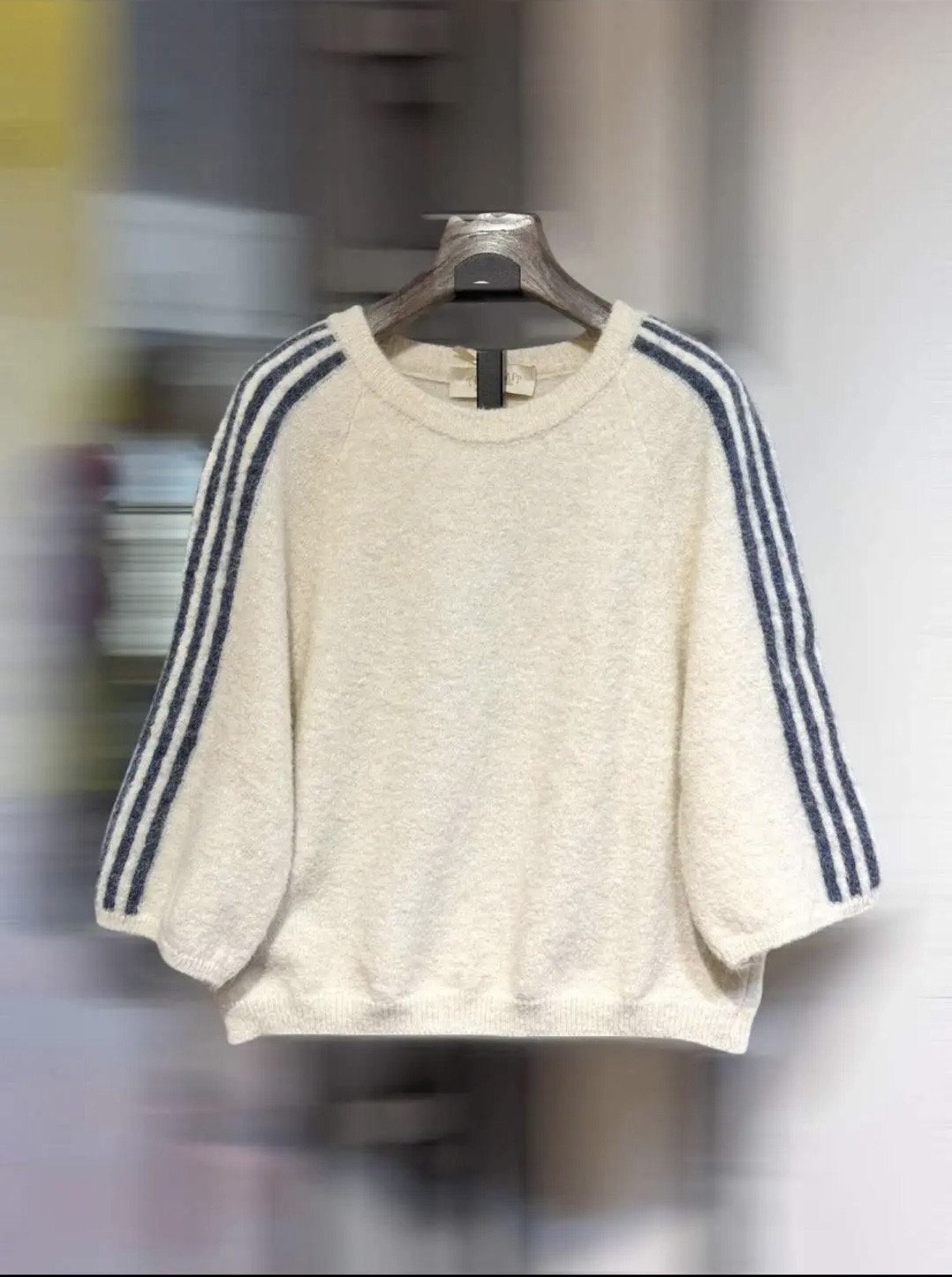 PULL ETOILE ECRU ET BLEU 1