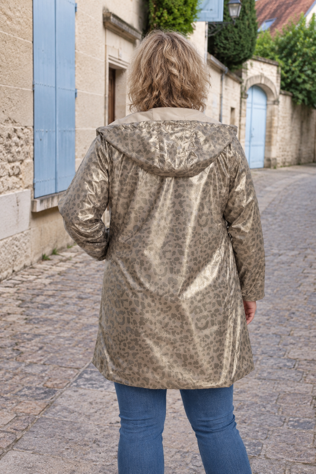 IMPERMEABLE REVERSIBLE CREME LEOPARD GRANDE TAILLE 2