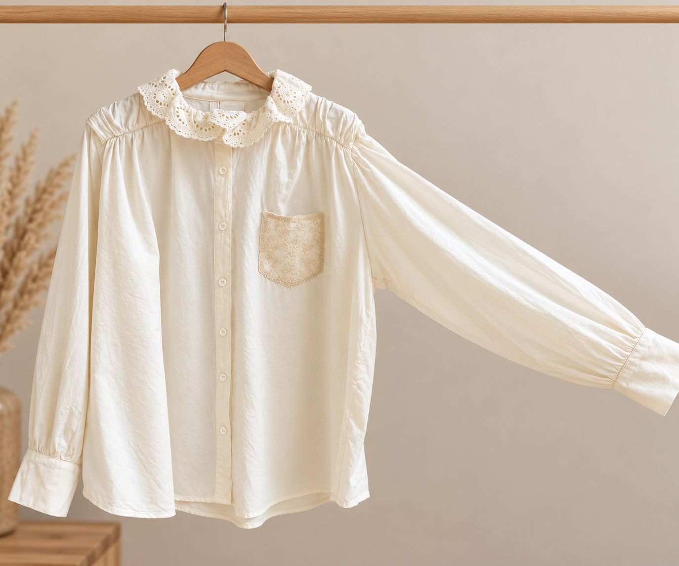 CHEMISE CREME COL DENTELLE APRIL VINTAGE 1
