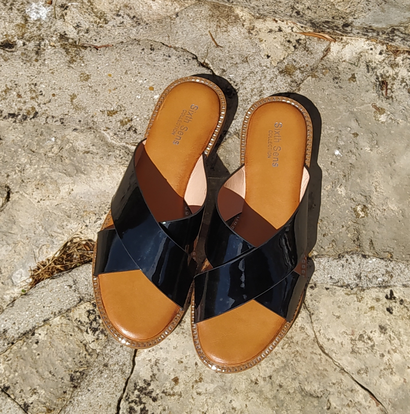 MULES A BRIDES CROISÉES NOIR CHAUSSURES CapricesdeCharlotte