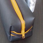 designdelo-trousse-jaune-in-situ-01