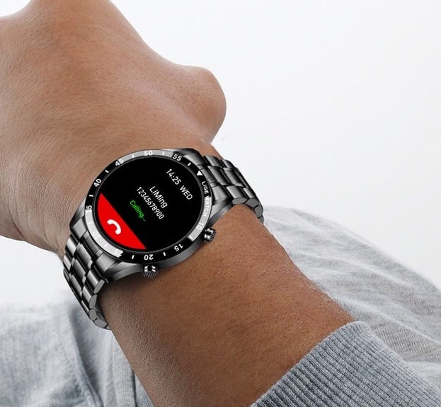 Montre connectée numérique à écran tactile Diesel Homme avec bracelet en  acier inoxydable DZT2017