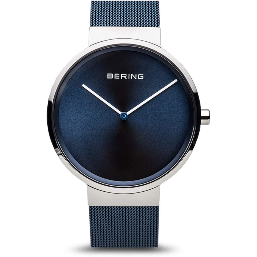 Le look slim La montre femme extra plate BERING avec un cadran bleu