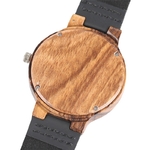 tyle-folklorique-bambou-montre-a-la-mai_description-4
