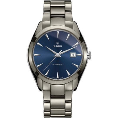 Avis Rado HyperChrome en céramique avec cadran sombre et style premium
