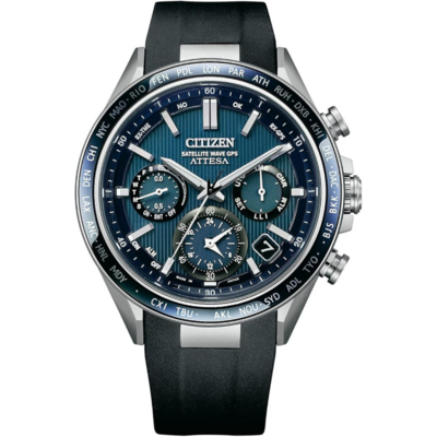 Citizen Attesa CC4050 avec cadran bleu et bracelet noir en uréthane