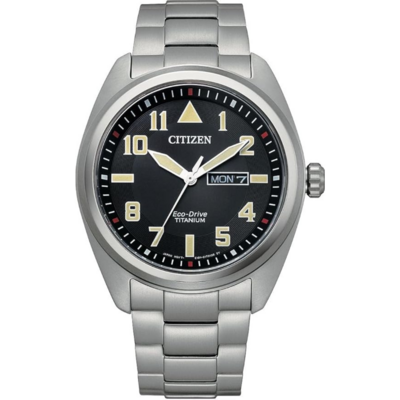 Citizen BM8560 Super Titanium avec cadran de style field watch