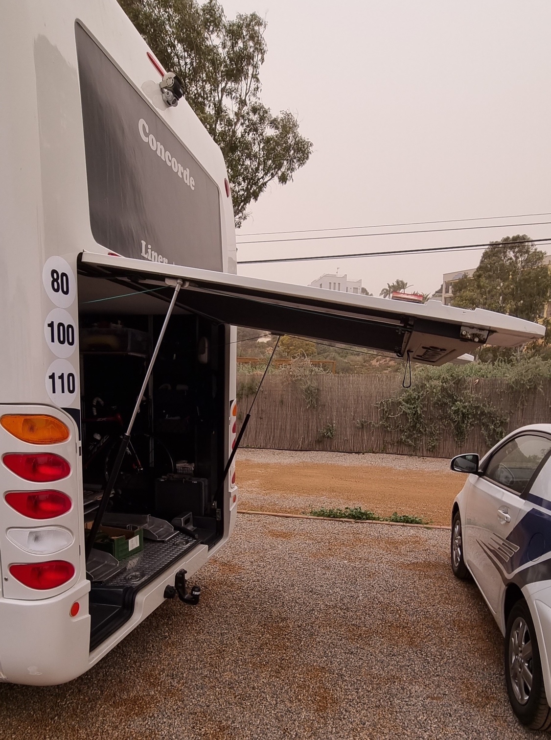 tablelya concorde camping car vérin à gaz haillon voiture
