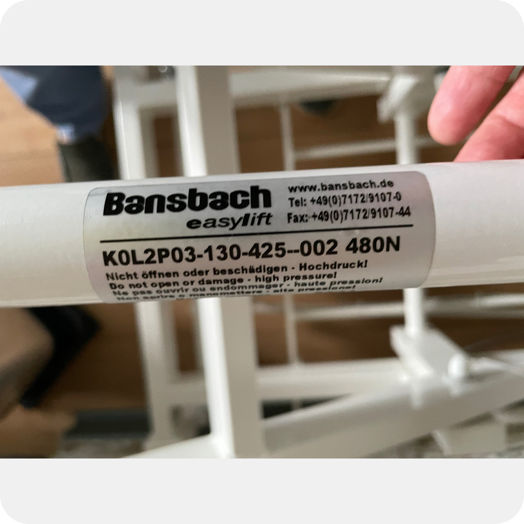 vérin à gaz Bansbach K01P03-130-425-003-480N-tablelya-monté-helytis