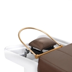 head spa douche dorée avec coussin de nuque pour le confort