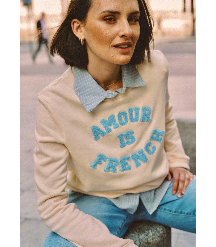 sweat-amour-is-french-off-white-bleu
