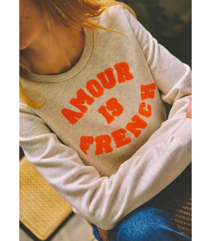 Sweat AMOUR IS FRENCH