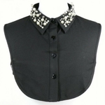 Col chemise plastron noir perles