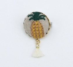 broche-vintage-ananas-tissu-pompon-tassel-0518524-epingle-ronde