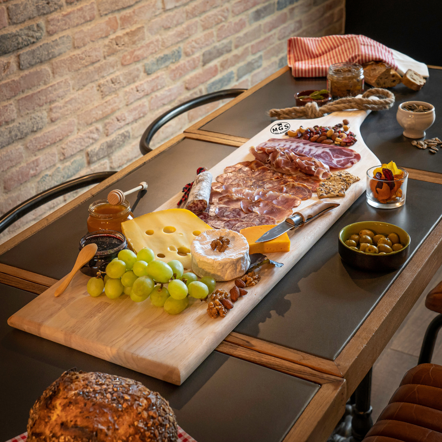 Planche apéro personnalisée La Vorace 100 cm - ProSaveurs