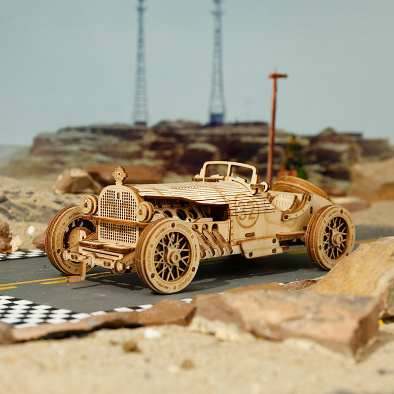 Voiture V8 grand prix de Robotime2