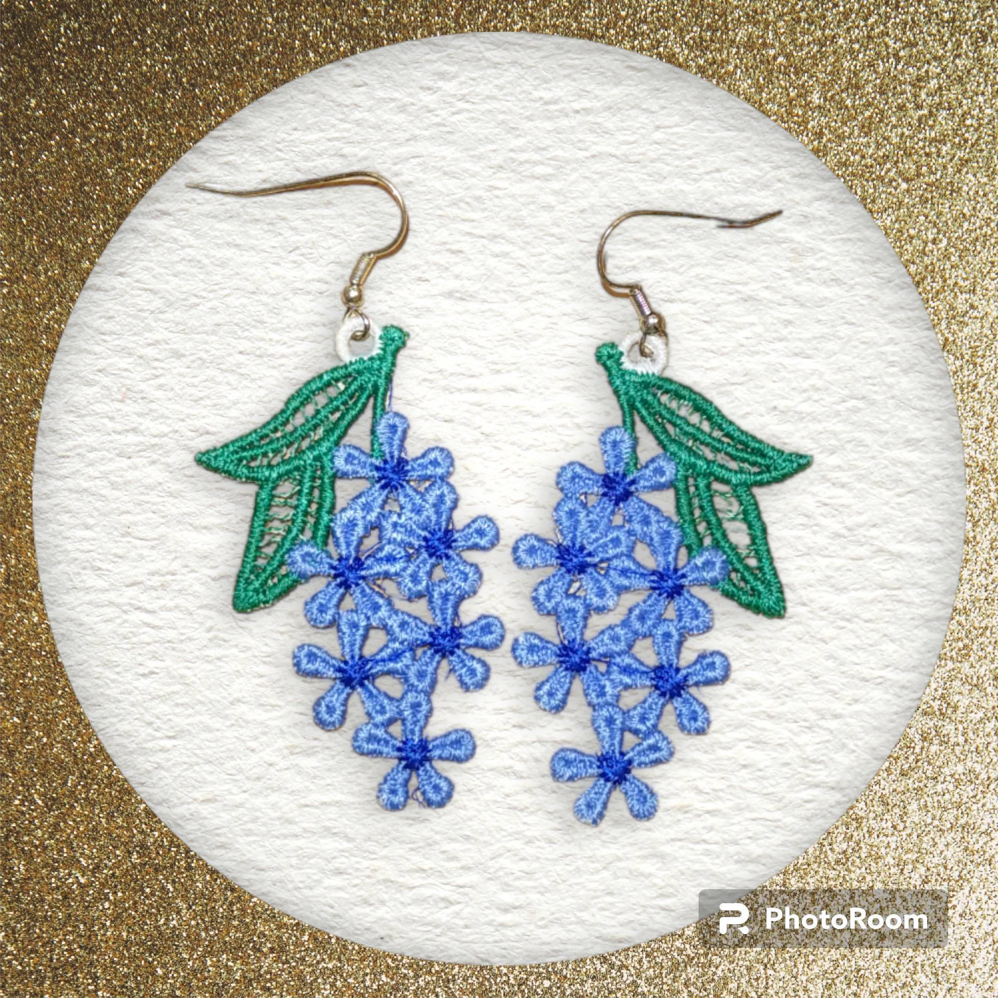 Boucles doreilles motif fleur modèle 4 en broderie
