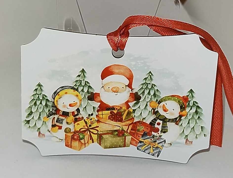 Décoration de sapin forme de rectangle coins arrondis motif Noël Père Noël avec bonhommes de neige en MDF réalisée artisanalement