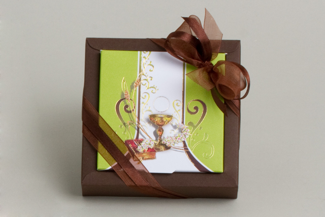 Lot de 2 Boites à dragées Communion calice vert Forme Nina grand modèle sans Ruban