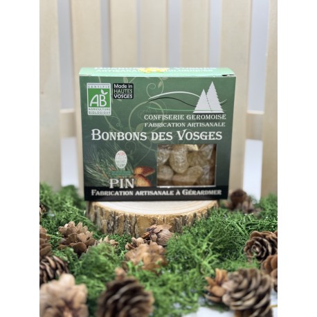 Bonbons des Vosges au pin et au sapin sortis de leur boîte