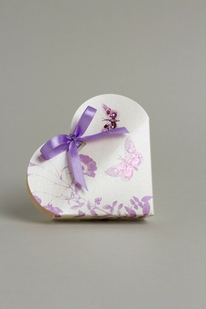 boites-a-dragees-coeur-papillon-lilas-132