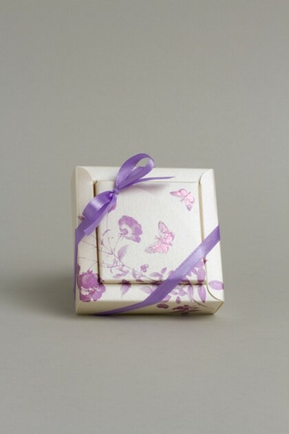 boites-a-dragees-carré-papillon-lilas-132