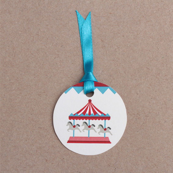 étiquettes ronde pour boîtes à dragées thème carrousel