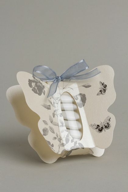 boites-a-dragees-forme-papillon-papillon-gris-133