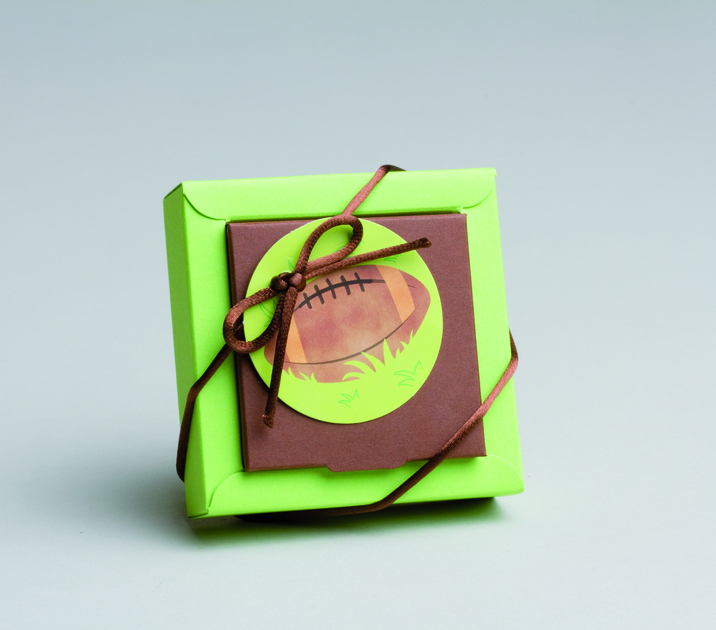Lot de 2 boîtes à dragées Nina Petit modèle Rugby