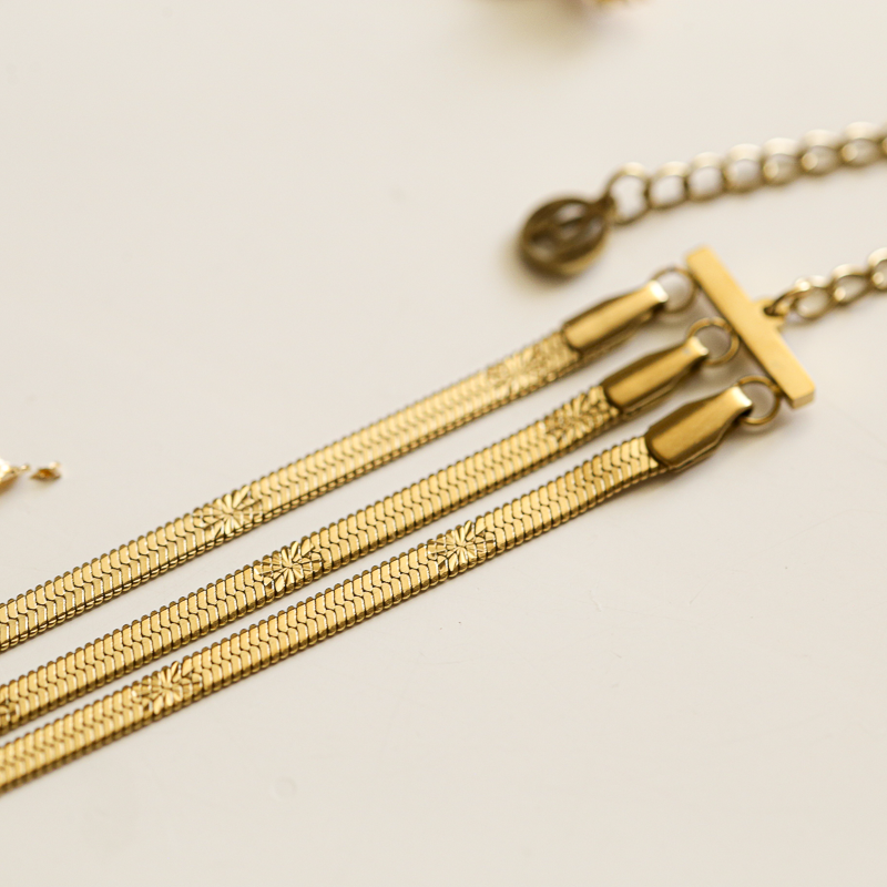 bracelet-or-aglae-zoom