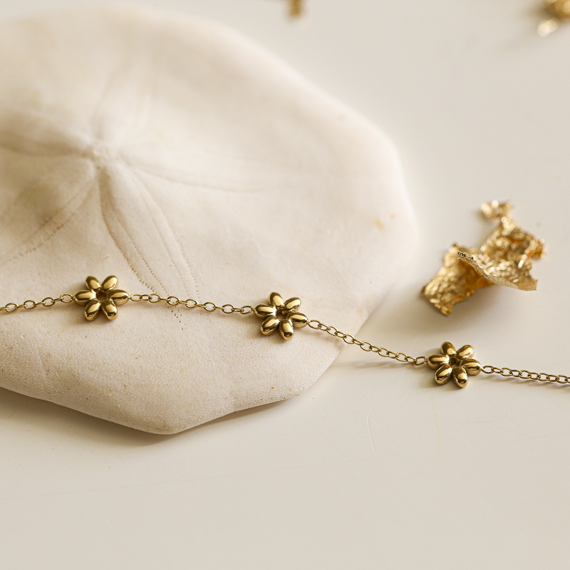 bracelet-or-marguerite-zoom