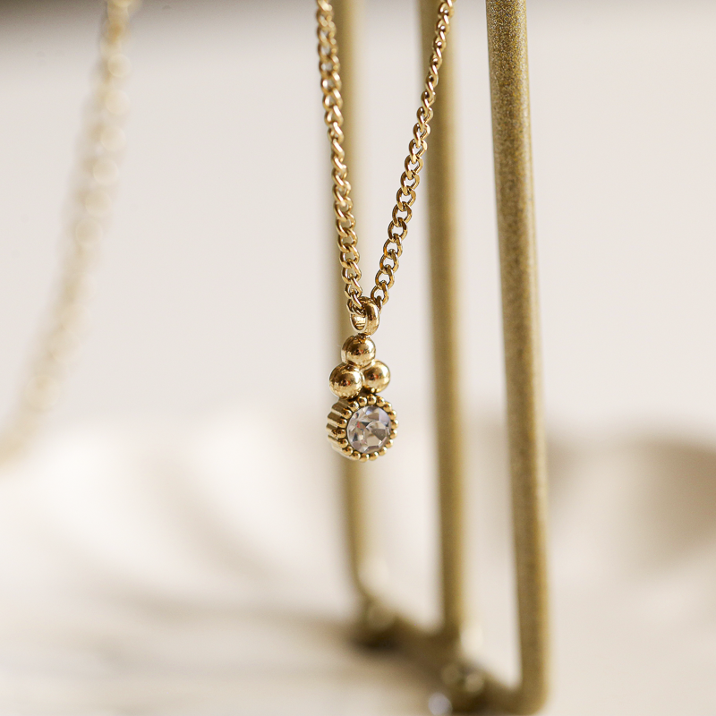 collier-or-anais-zoom