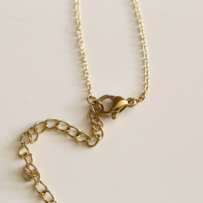 collier-or-nagini-arriere